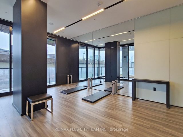 909 - 21 Lawren Harris Sq
