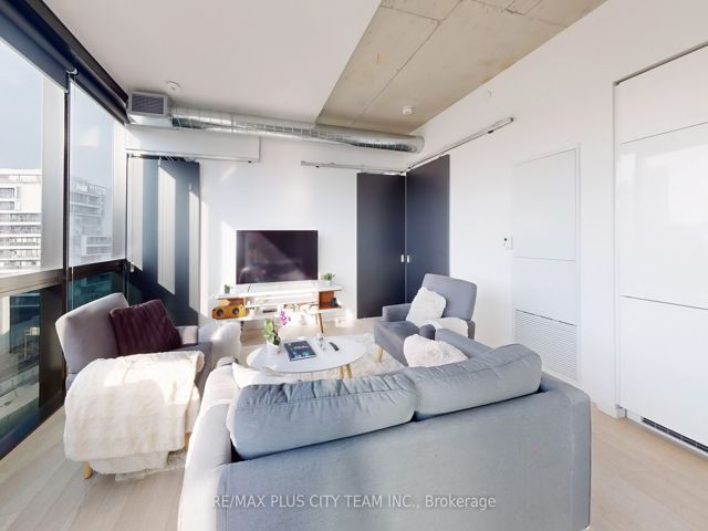 909 - 21 Lawren Harris Sq