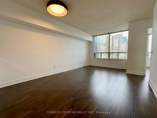 808 - 7 Bishop Ave