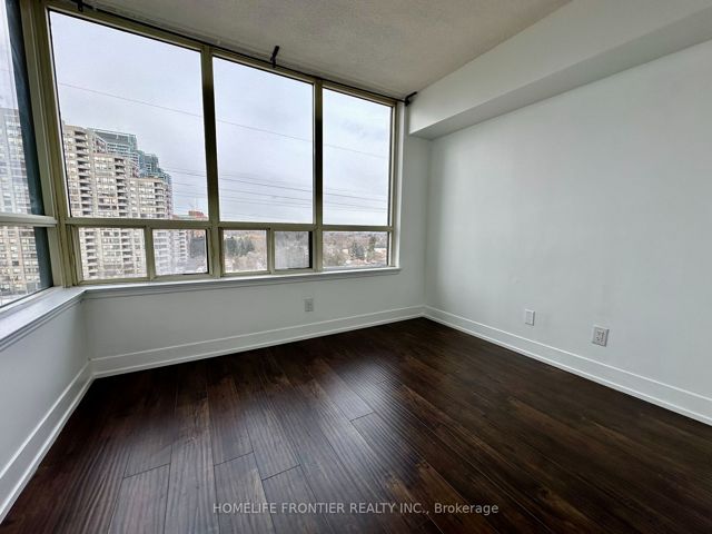 808 - 7 Bishop Ave