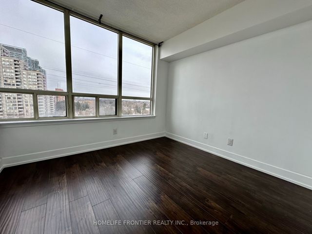 808 - 7 Bishop Ave