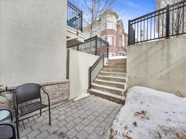 124 - 19 Coneflower Cres