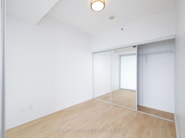2412 - 225 Sackville St
