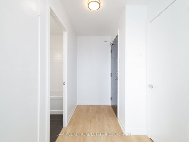 2412 - 225 Sackville St