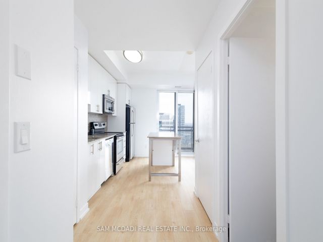 2412 - 225 Sackville St