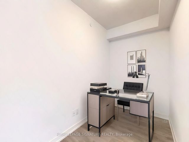 1011 - 159 Wellesley St E