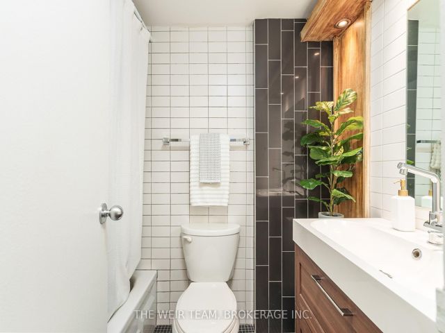609 - 30 Gloucester St