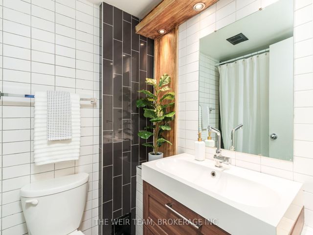 609 - 30 Gloucester St