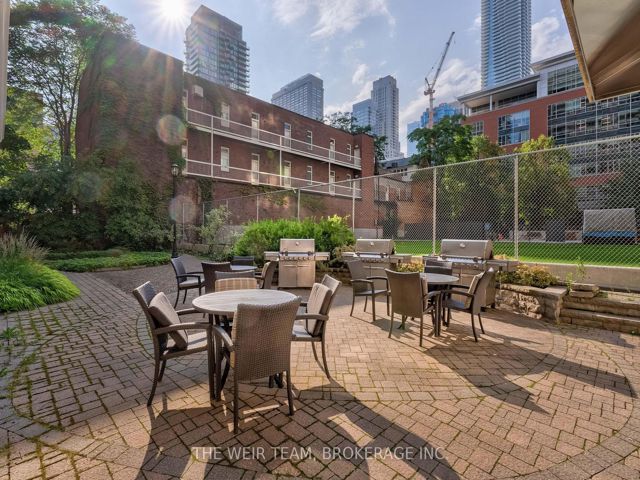 609 - 30 Gloucester St