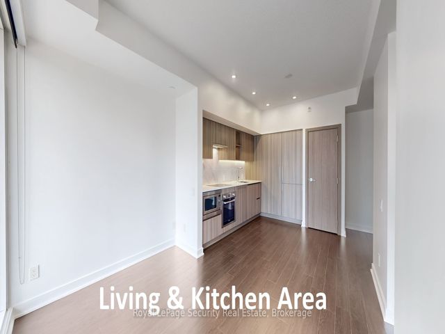 1216 - 19 Bathurst St