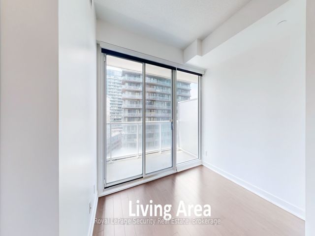 1216 - 19 Bathurst St