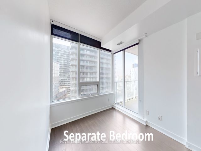 1216 - 19 Bathurst St
