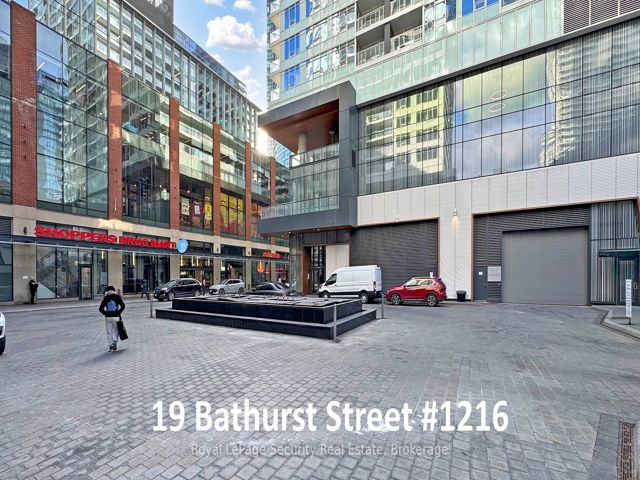 1216 - 19 Bathurst St