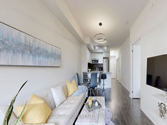 215 - 18 Rean Dr