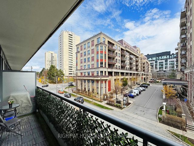 215 - 18 Rean Dr