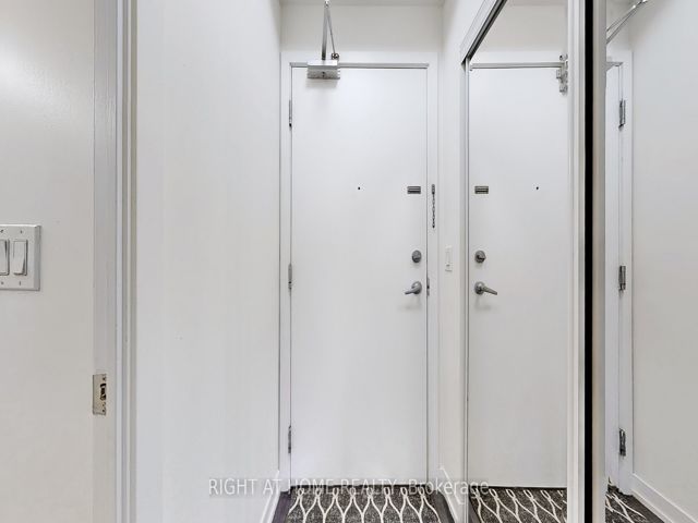 215 - 18 Rean Dr