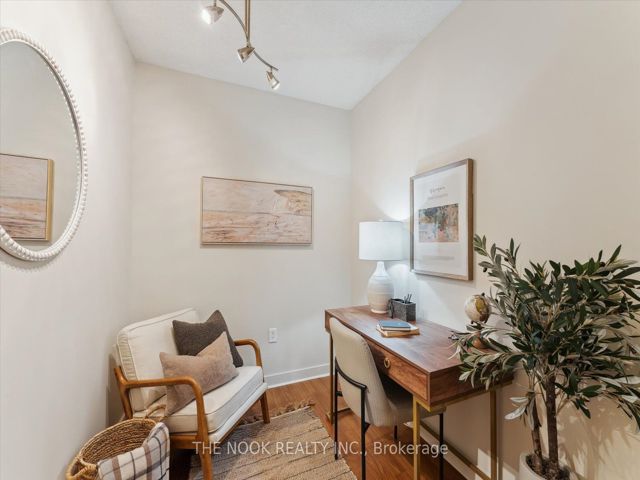 902 - 3 Navy Wharf Crt