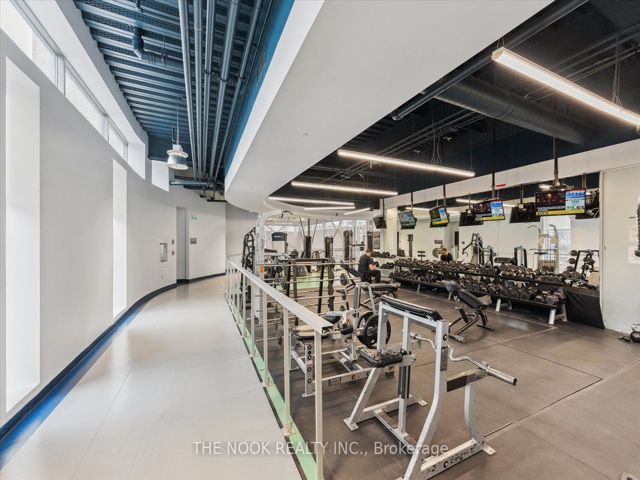 902 - 3 Navy Wharf Crt