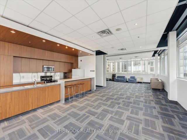 902 - 3 Navy Wharf Crt