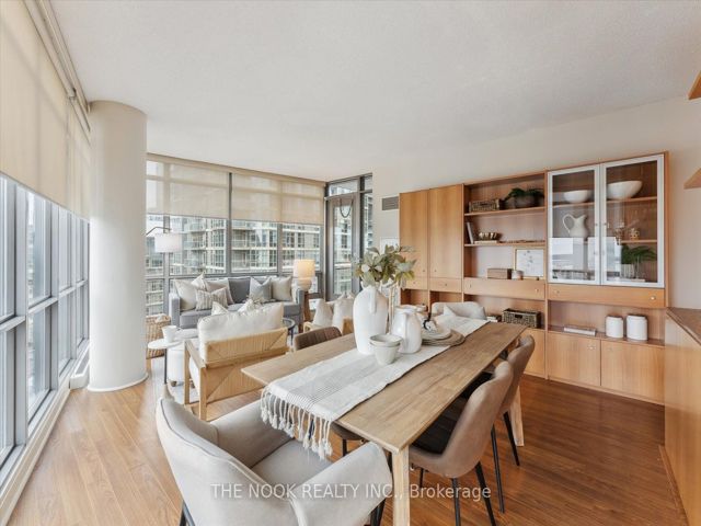 902 - 3 Navy Wharf Crt