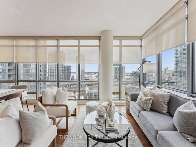 902 - 3 Navy Wharf Crt