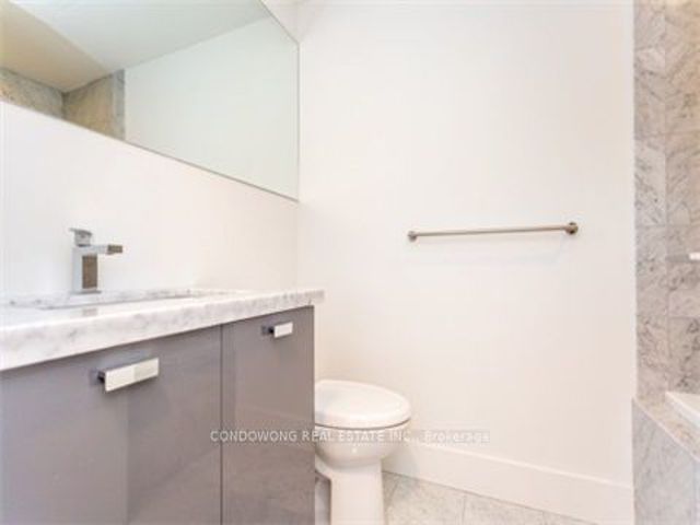 1402 - 32 Davenport Rd