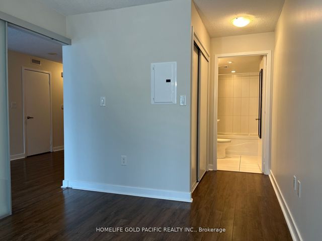 1205 - 8 Telegram Mews