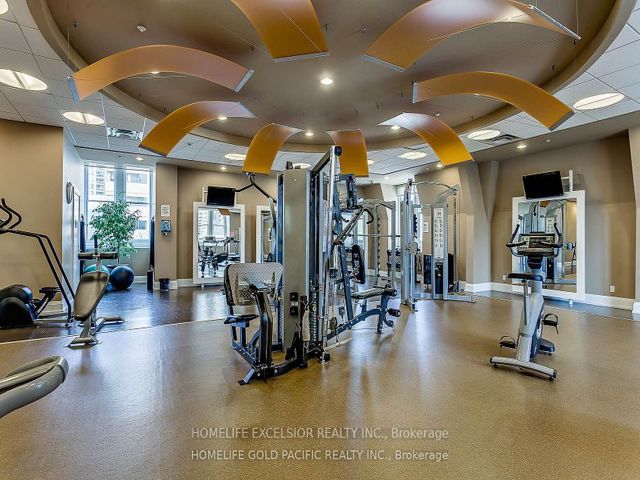 1303 - 28 Linden St