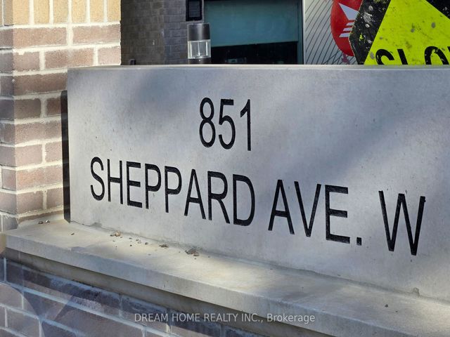 42 - 851 Sheppard Ave W