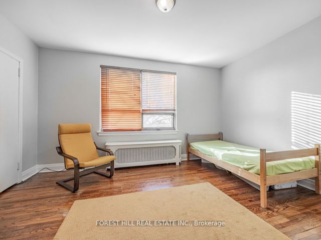 305 - 1840 Bathurst St