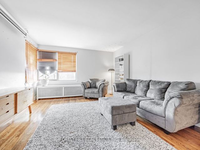 305 - 1840 Bathurst St