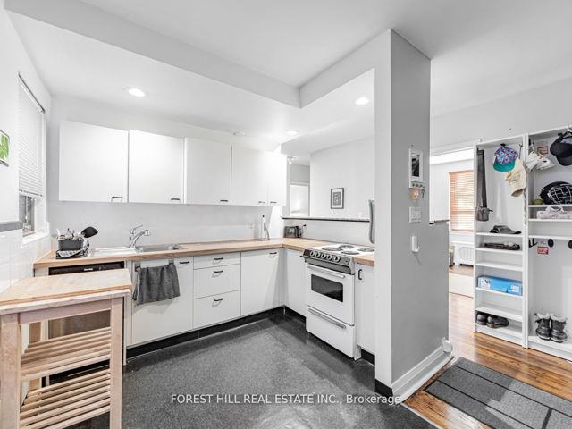 305 - 1840 Bathurst St
