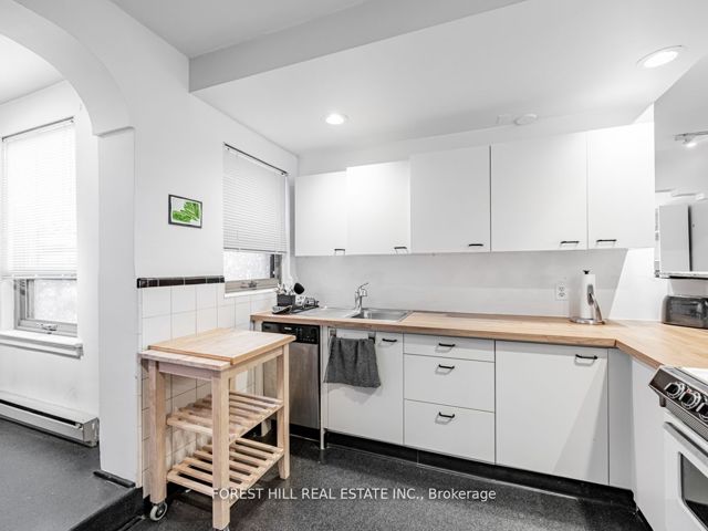 305 - 1840 Bathurst St