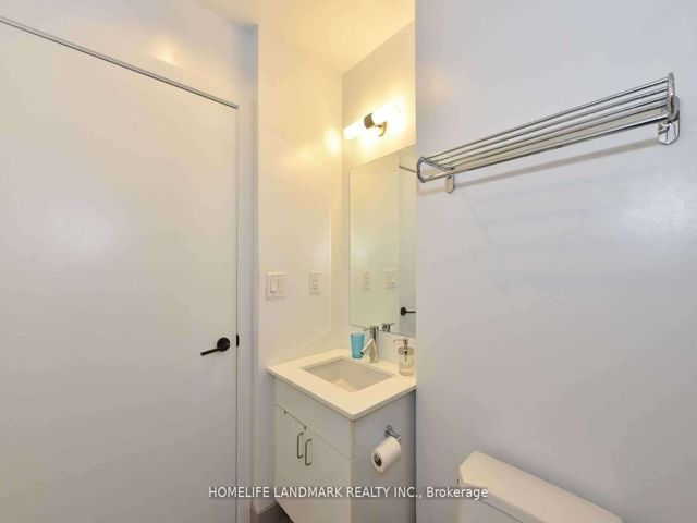 Ph202 - 426 University Ave