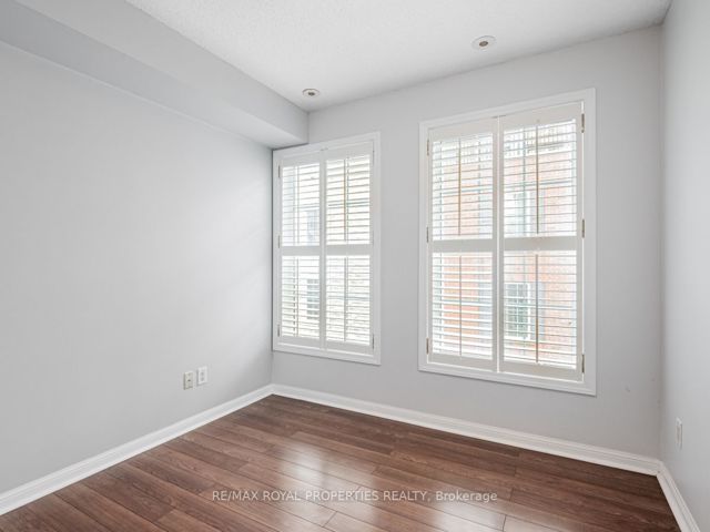 1202 - 5 Everson Dr