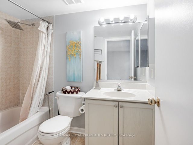 1202 - 5 Everson Dr