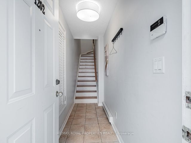 1202 - 5 Everson Dr