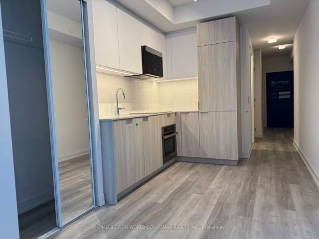702 - 28 Eastern Ave