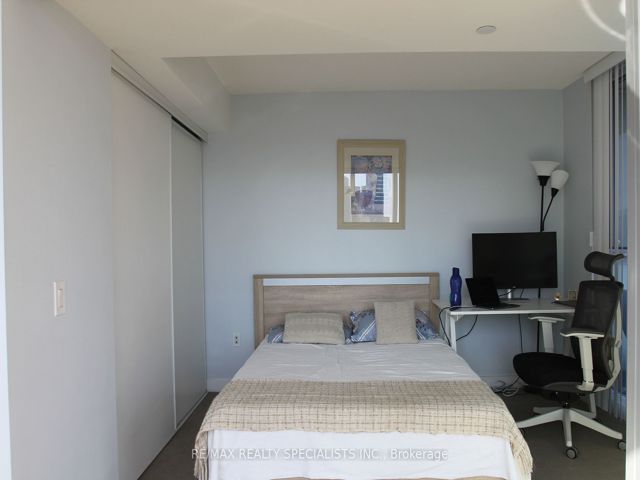 707 - 75 Queens Wharf Rd