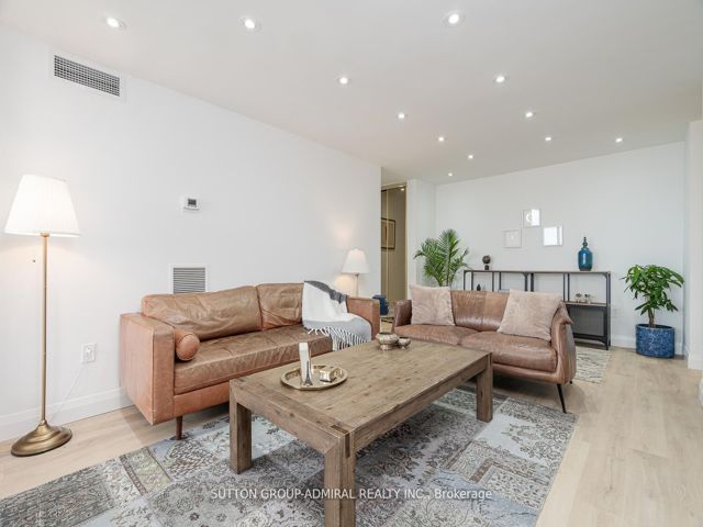 PH05 - 150 Neptune Dr