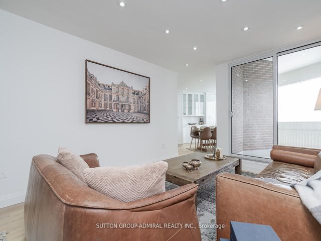 PH05 - 150 Neptune Dr