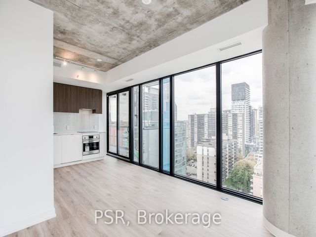 1605 - 161 Roehampton Ave