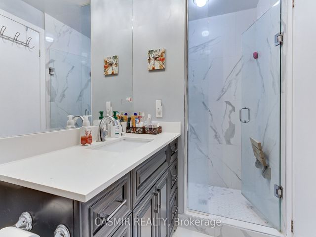 707 - 215 FORT YORK Blvd N
