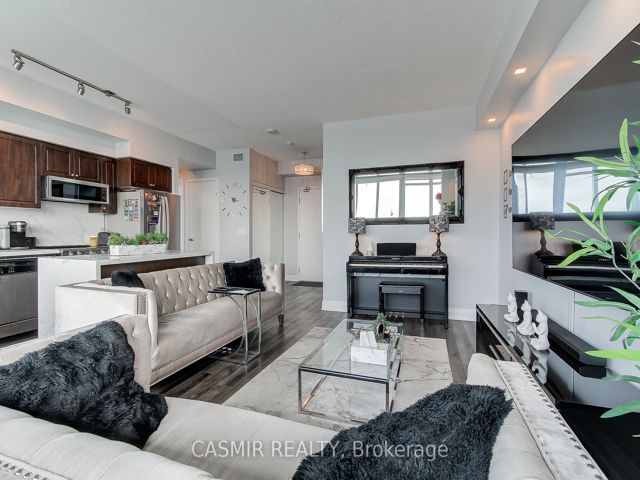 707 - 215 FORT YORK Blvd N