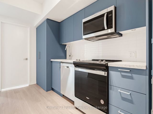 345 - 500 Wilson Ave