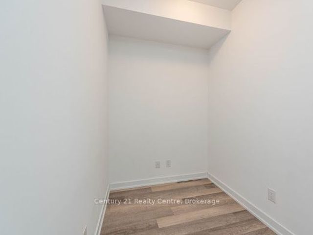 1402 - 1603 Eglington Ave W
