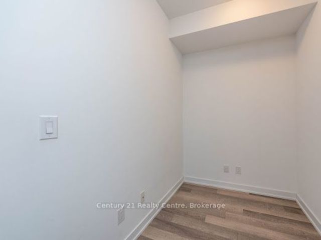 1402 - 1603 Eglington Ave W