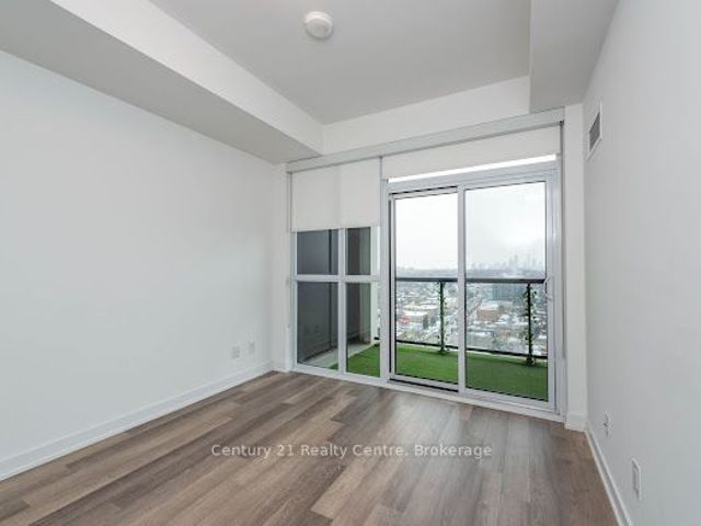 1402 - 1603 Eglington Ave W