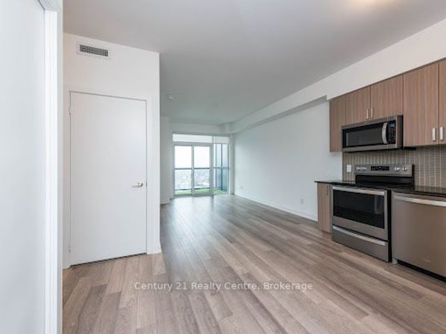 1402 - 1603 Eglington Ave W