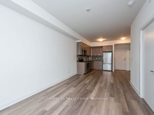 1402 - 1603 Eglington Ave W